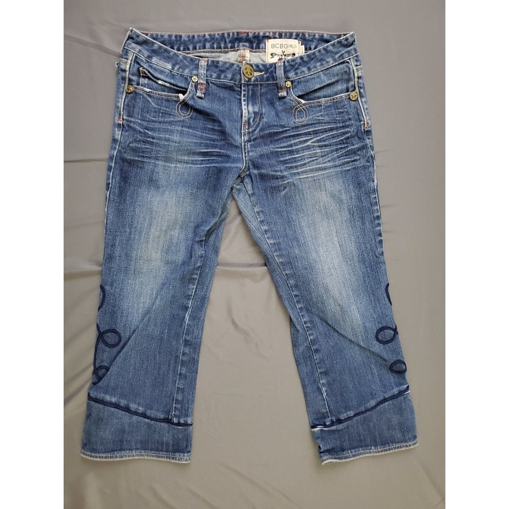 BCBGIRLS Womens Blue Denim Capri Jeans Size 29 Y2K Embroidered Star Rivets 2000s